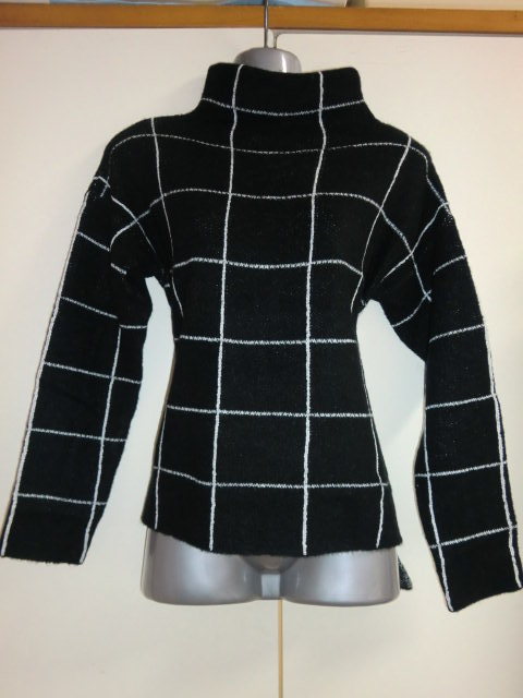 ★値下げ★黒×白ラインチェック肉厚暖かいタートルオフで首元程よい温かさニットセーター<M~L>★切手★拍卖