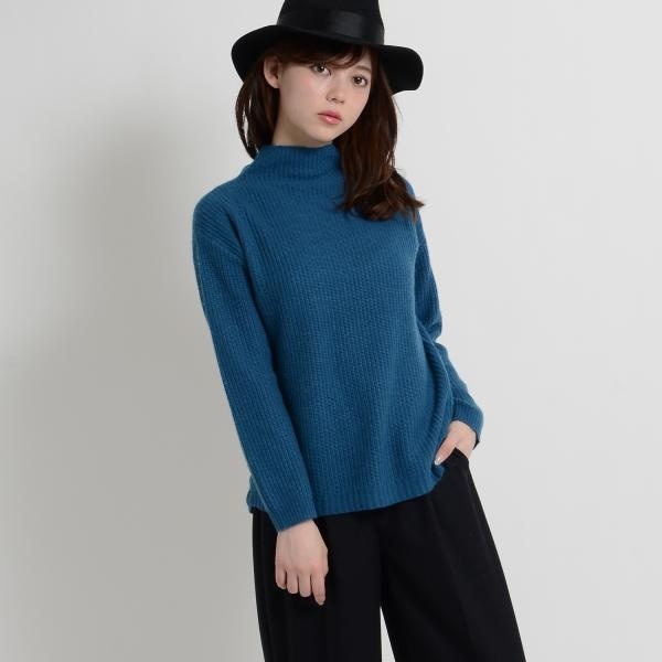 ★季節セール最終値下げ★ecruefil★エクリュフィル・タアゼハイネックセーター超軽量でとても暖かい<M>★切手★拍卖