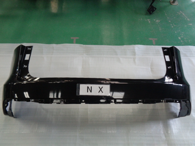 NX300 AGZ10 リヤーバンパー 未使用 即決 6207拍卖
