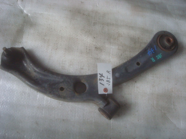 134 ライフ JB5 フロント 右 ロアアーム 運転席側拍卖