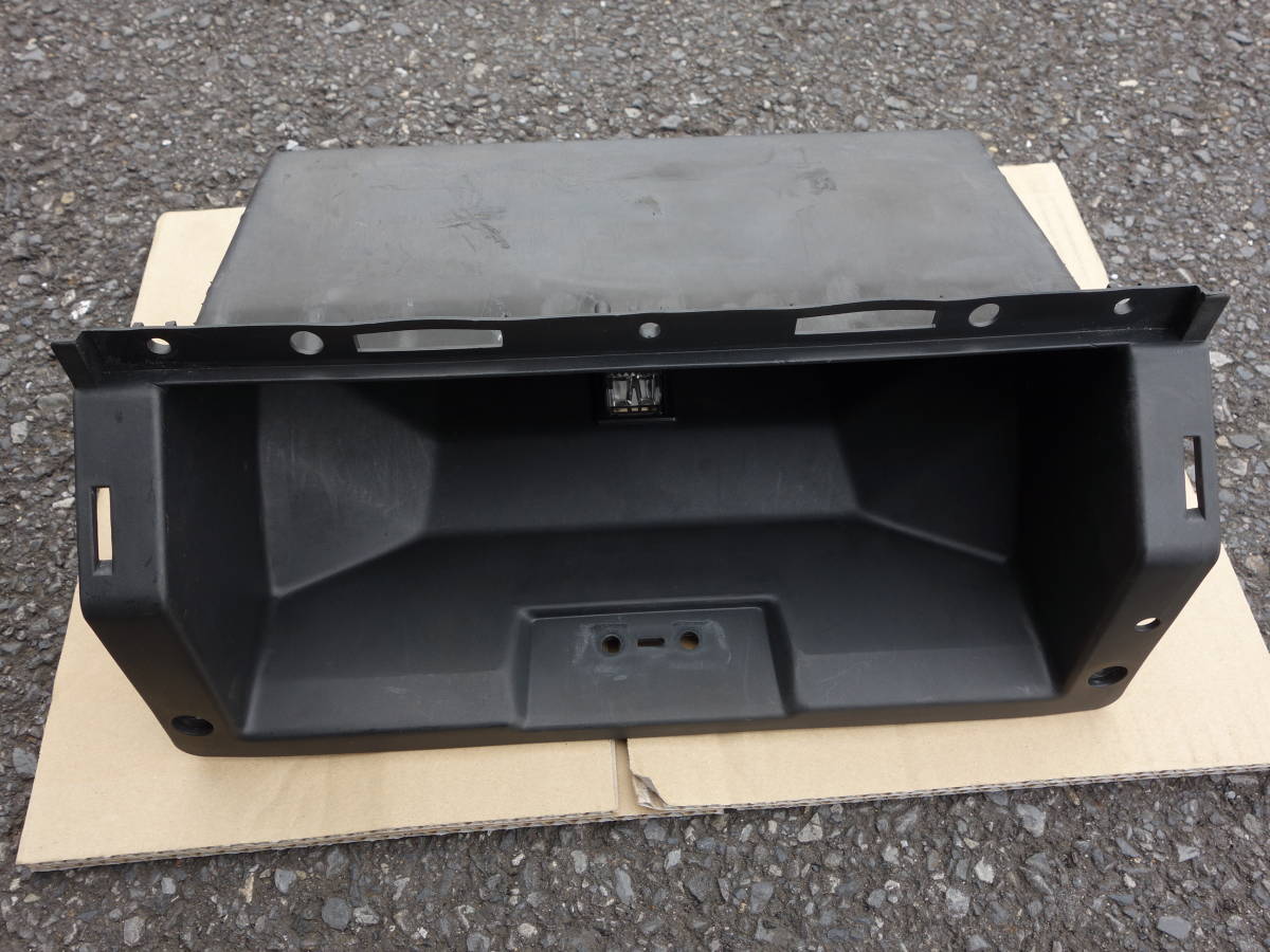FC3S★中古純正部品★グローブボックスの中身★穴を開けていないキレイな状態★ノーマル戻しやETCの取付等にも★拍卖
