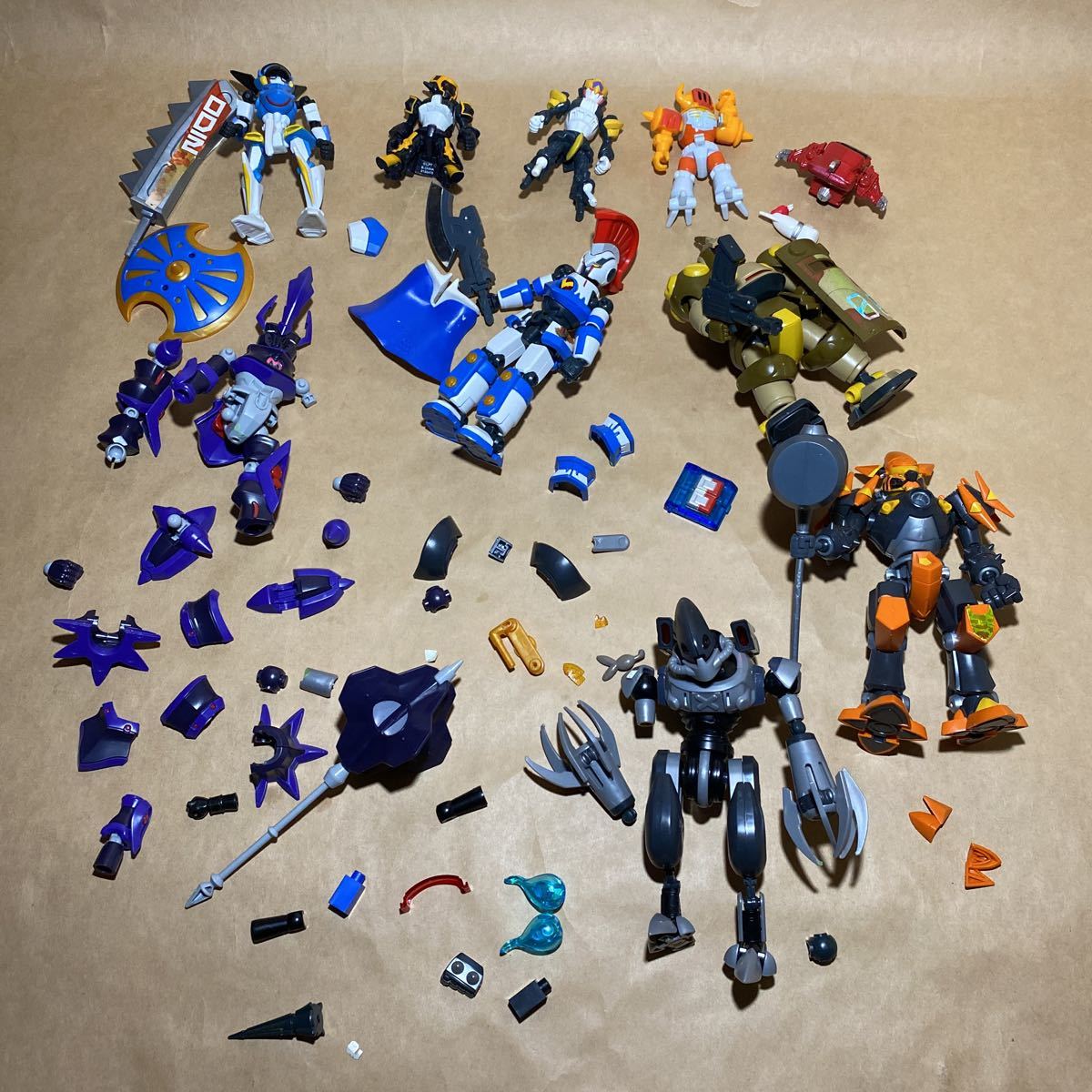 まとめて セット 大量 ダンボール戦機 フィギュア プラモデル拍卖