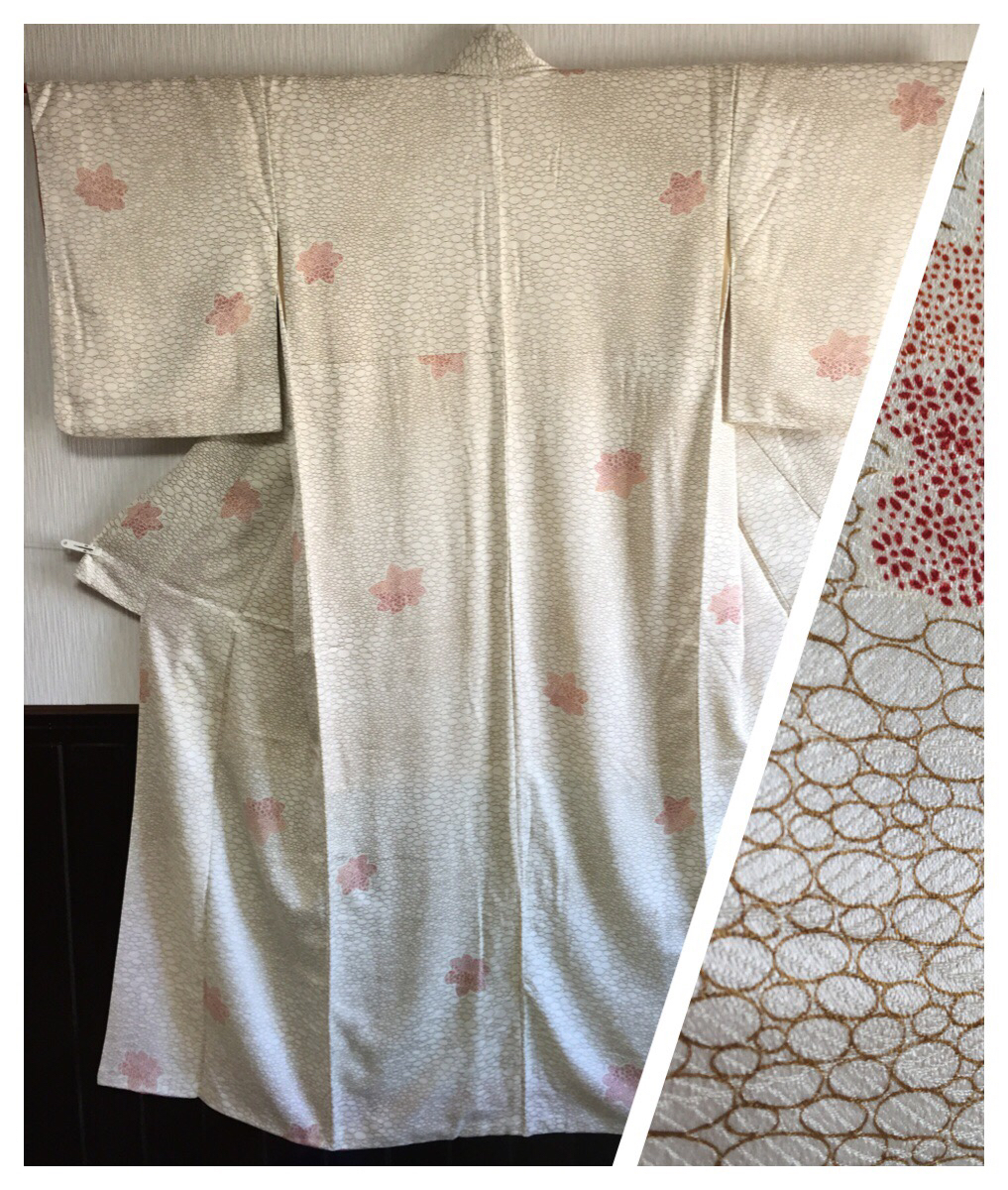 【小紋の着物】正絹/袷/身丈155.5cm/泡のような空に思われます拍卖
