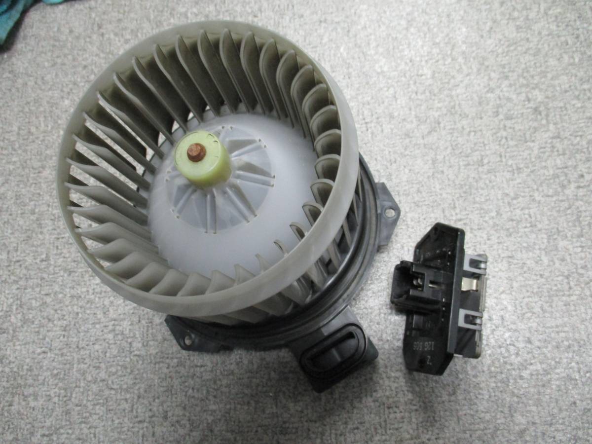 MH21S ワゴンR 純正 ブロアモーター ファン レジスター拍卖