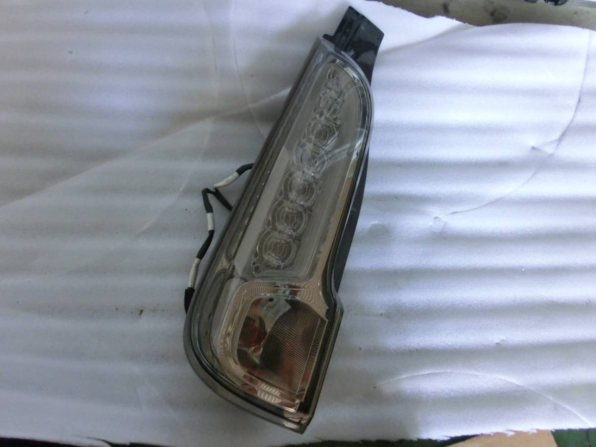 ★★★A1343★★ スペーシア カスタム MK32S 純正 左 テール ライト コイト 220-59295拍卖