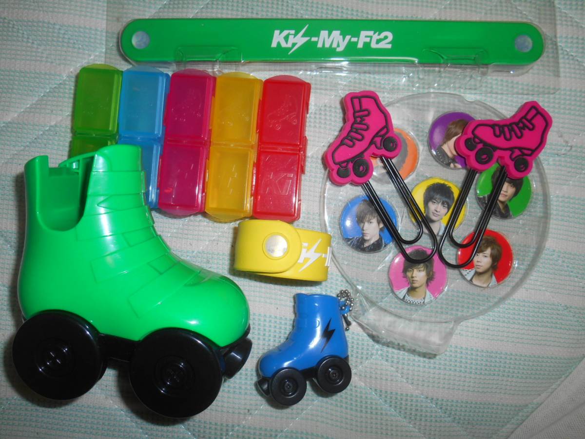 cc03 Kis-My-Ft2 一番くじ グッズまとめて テープカッター 缶バッジなど ジャンク品拍卖