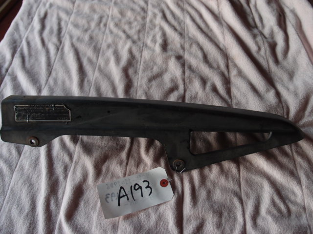 ホンダVTZ250車体から取り外し 純正チェーンカバー チェーンケース 売り切りです☆彡拍卖