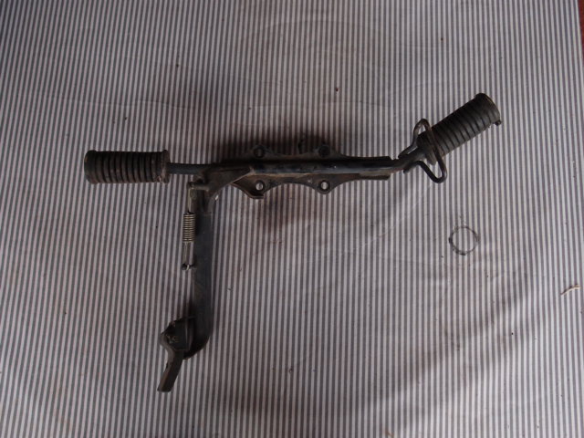 スズキ GS50実動車体からの取り外し サイドスタンド、とステップ 売り切りです!拍卖