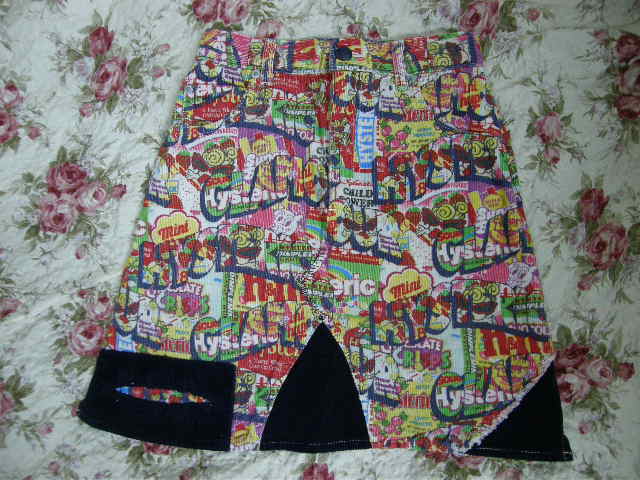 u69 ヒスミニ 正規品 超美品 ミニちゃん お菓子柄 スカート サイズ140 即決拍卖