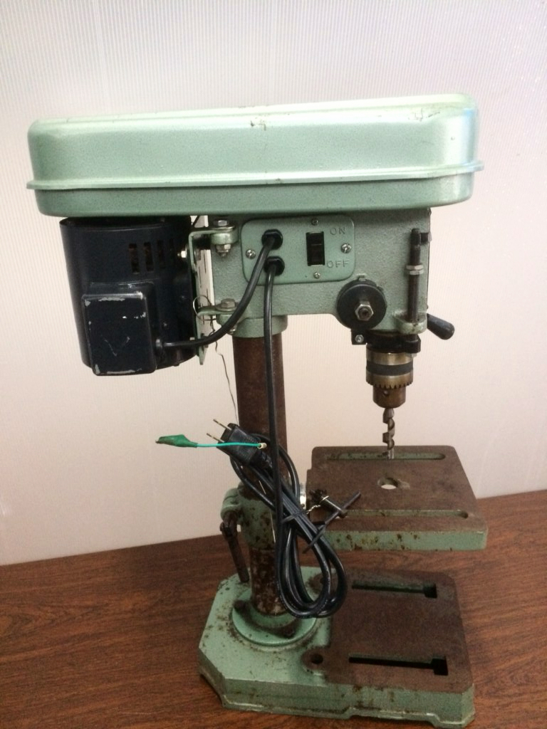 マキタ 卓上ボール盤 モデル TB130拍卖