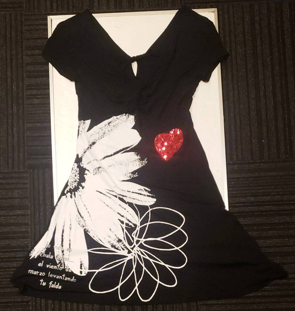 デシグアル Desigual 黒 スパンコール刺繍 ワンピース拍卖