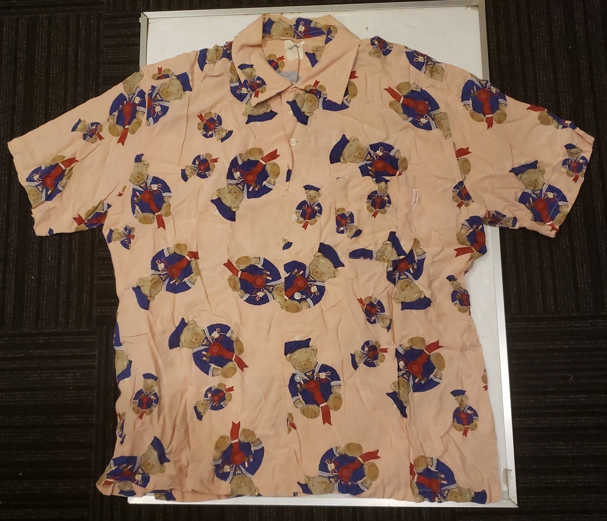 カールヘルム ピンク ベア アロハシャツ ヴィンテージ拍卖