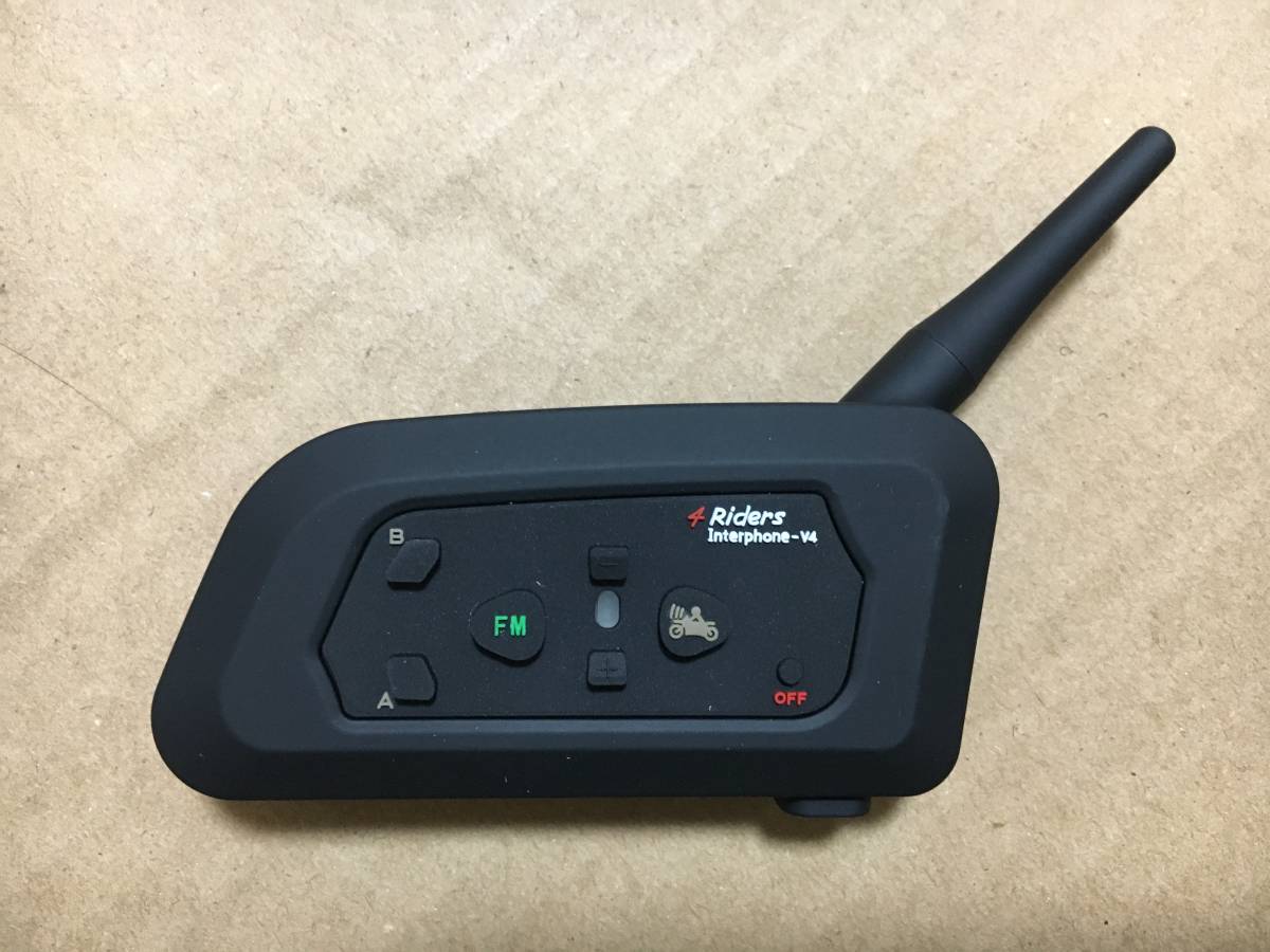 送料無料 4人 4台同時通話 4Riders V4 インカム バイク4台セット 拍卖