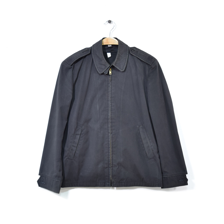 【送料無料】 80S U.S.ARMY ユーティリティージャケット 米軍実物 BLACK 385 ライナー メンズS ミリタリー 撥水加工 ブラック 黒 DZ0274拍卖