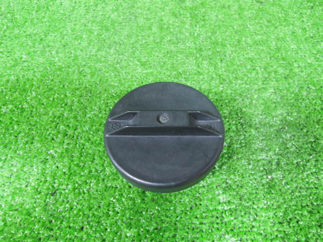 トヨタ アルファード MNH15W フューエルキャップ 燃料キャップ 給油口キャップ 中古 A0254拍卖