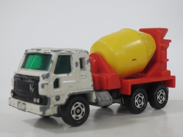 61780■トミカ 53-2 ニッサンディーゼル ミキサー車拍卖