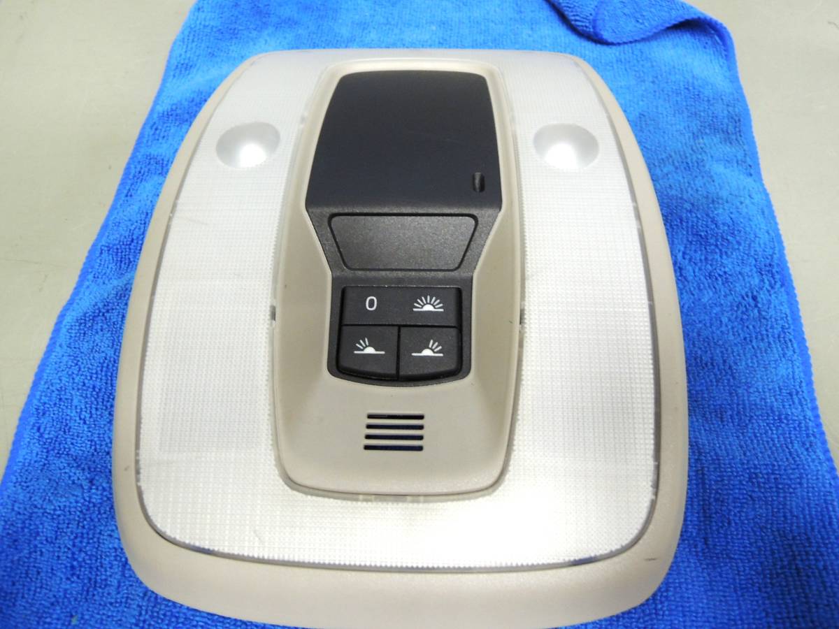 【全面除菌済/即日発送】CBA-MB42045 ボルボ V50 純正 【フロント/前】 ルームランプ ライト 90806294 V-6169拍卖