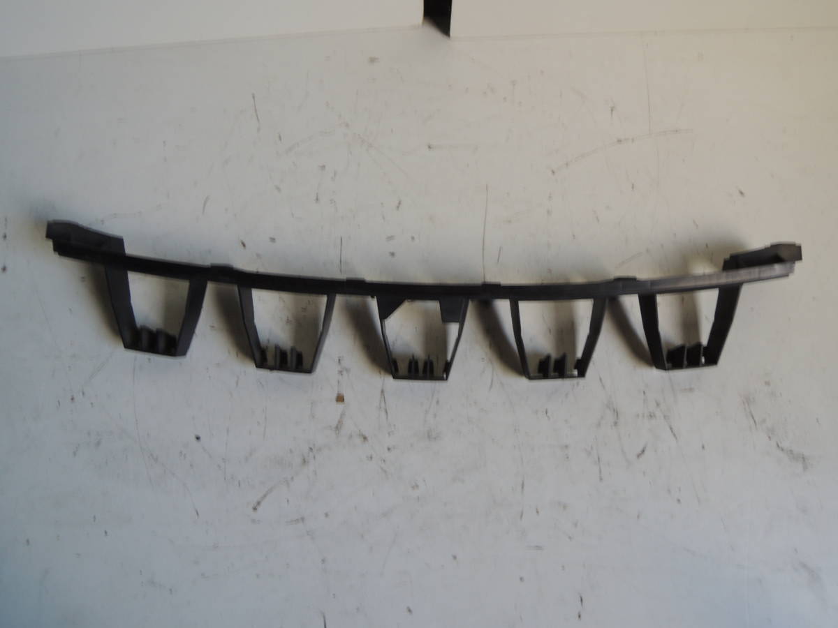 ・ CBA-MB42045 ボルボ V50 純正 リアバンパー ブラケット エナジーアブソーバー 30763014 V-6169拍卖