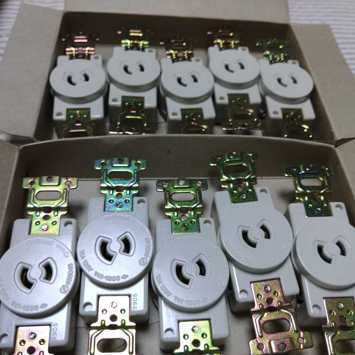 松下 WF2215wk 2P15A引掛コンセント ホワイト 新古 10個 拍卖