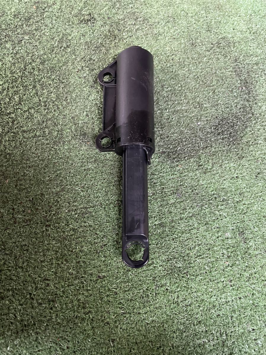 165 トヨタ ZVW 30 プリウス グローブボックス ダンパー アブソーバー 黄-677拍卖