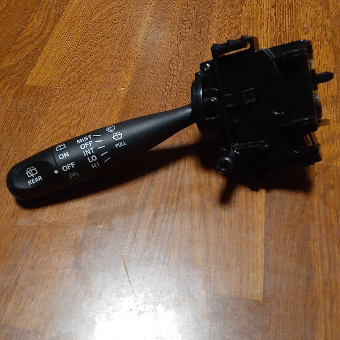 ヴィッツRS ターボ 後期 NCP-13 ワイパースイッチ 拍卖