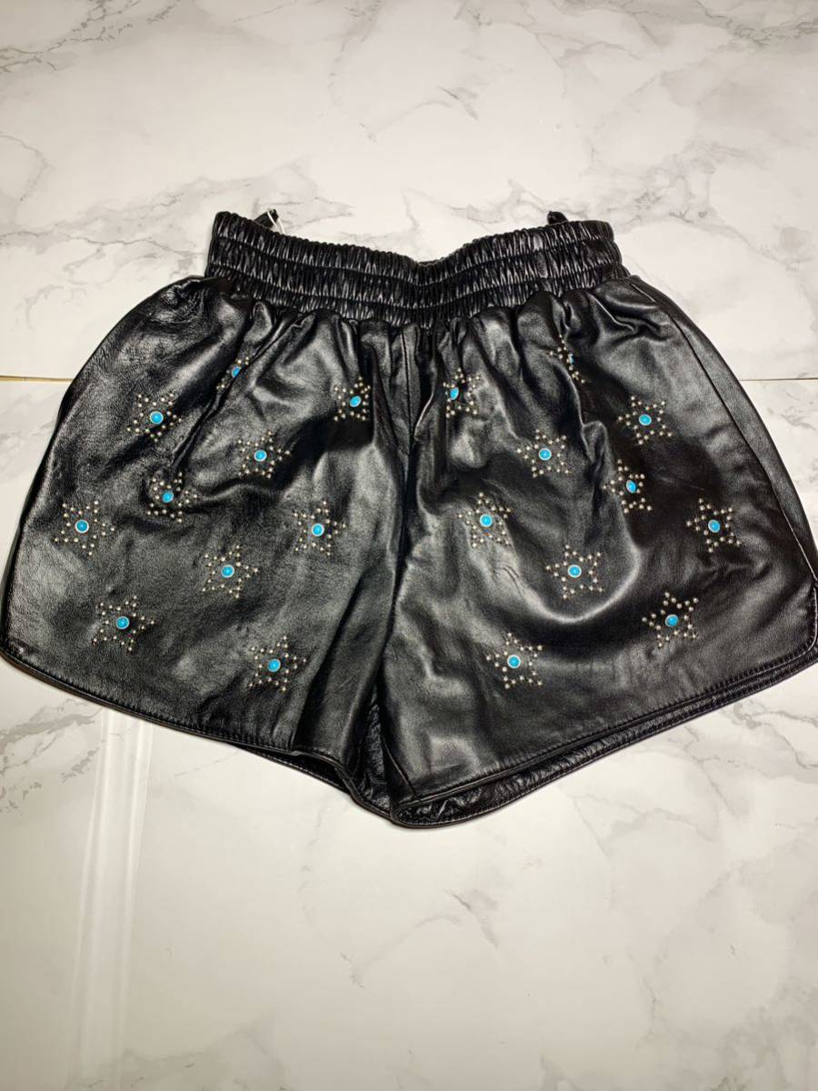 ラムレザー羊本革ターコイズ星スタッズショートパンツS新品拍卖