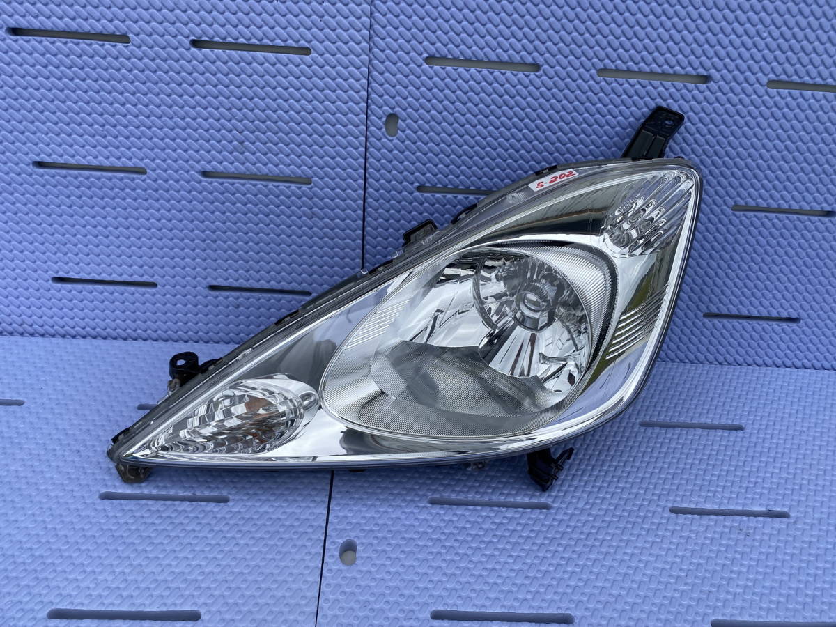 S202 ★ ホンダ GP系 フィット シャトル 前期 ヘッドライト 左 HID レベ付き P6869 拍卖