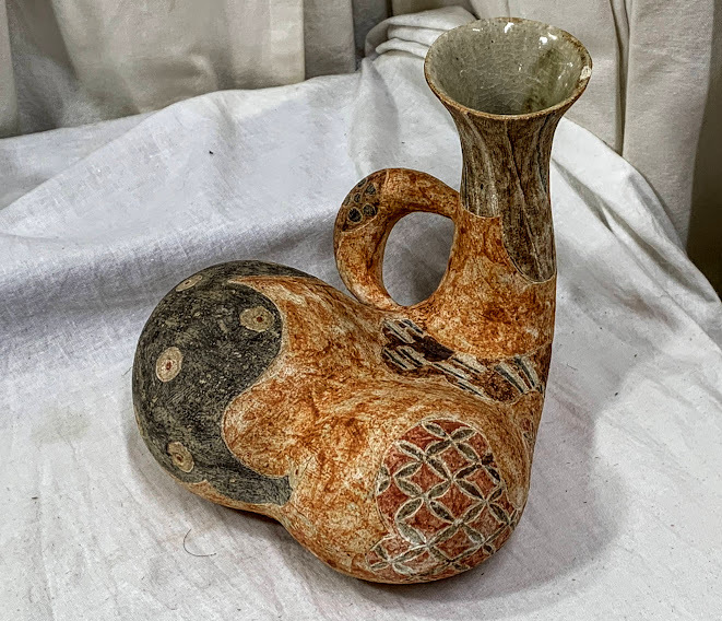 一点物 ハンドメイド 手ねり陶/土器 手描き ミノア風 面白い多表情 変り形 花瓶/水差し/壷/置物 オブジェ コレクション 中古長期保管現状品拍卖