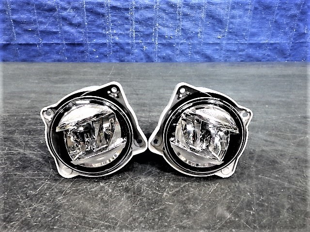 S261 タンク カスタム M900A M910A 左右フォグ LED 114-11092 トールカスタム M900S M910S パッソモーダ ルーミーカスタム 美品拍卖