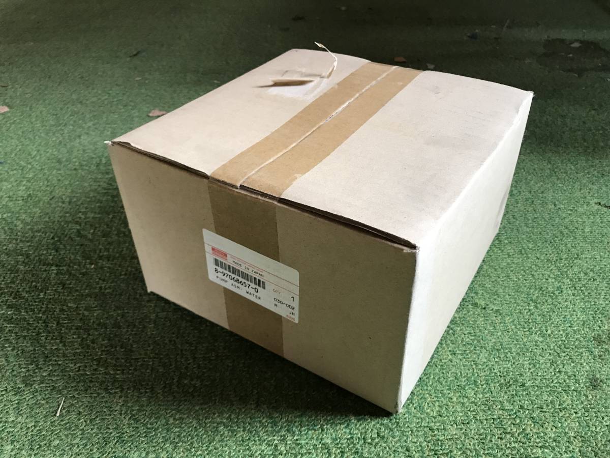 【新品】【送料無料】いすゞ 産業用エンジン 3KR1 ウォータポンプASSY 8-97068657-0 8-94149405 8-97020752拍卖