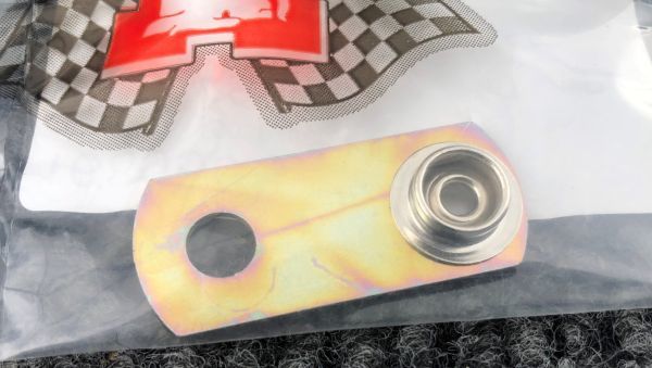 ポルシェ 911 カーペット リテーナー スタッド プレート 1689550100 classic line 91150307500 ブーツカーペット 964拍卖