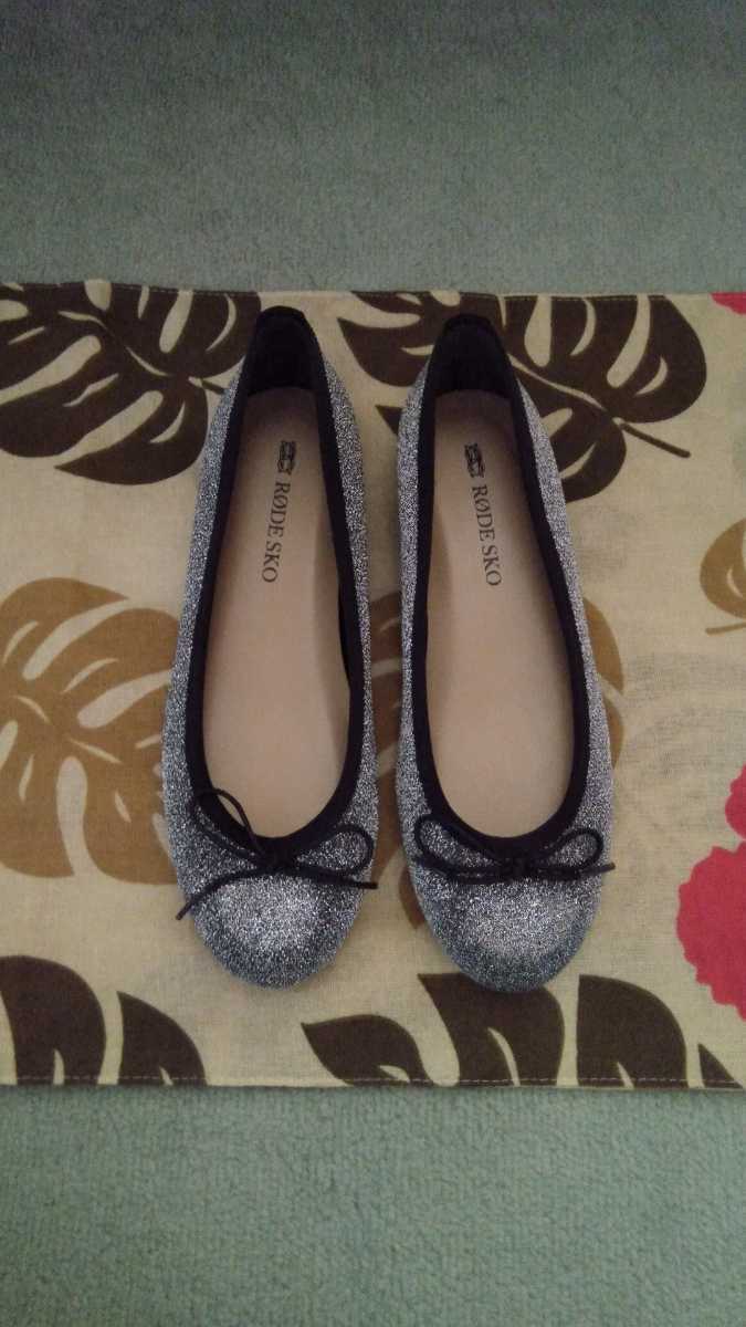 【未使用】RODE SKO ロデスコ アーバンリサーチ レディースシューズ フラットシューズ バレーシューズ サイズ36 ラメ シルバー ペタンコ拍卖