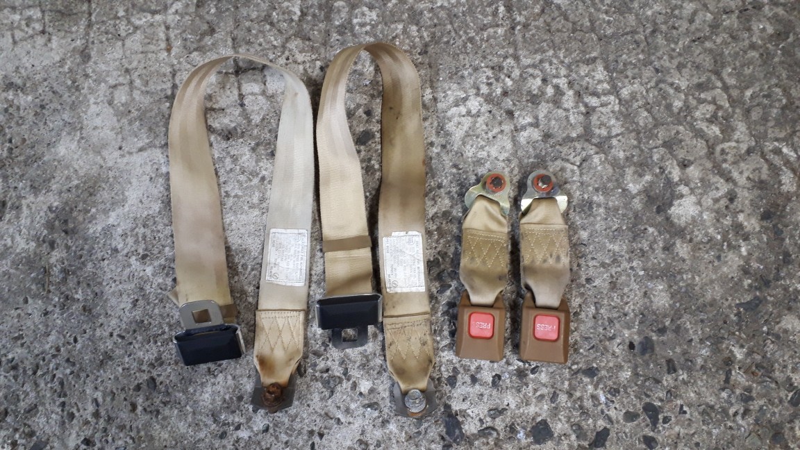 KP61 スターレット リアシートベルト No.22拍卖