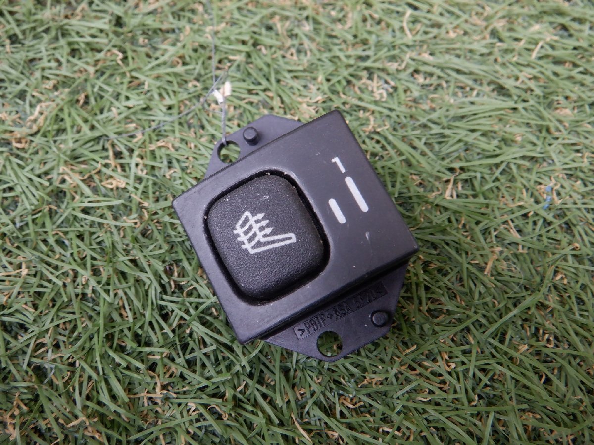 GM純正 シボレー キャデラック エスカレード 4WD 2004年 スイッチ 操作スイッチ ボタン 15083095 m-22-10-494拍卖