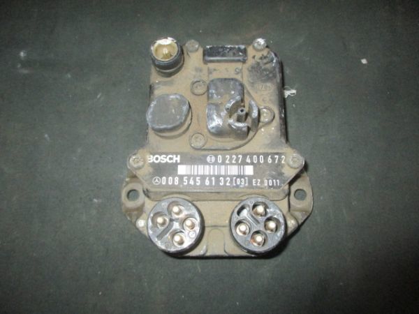 ■ベンツ W124 260E イグナイター 中古 0227400672 0085456132 部品取あり エンジン イグニッションコントロールモジュール EZL W126 W201拍卖