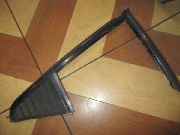 ■フェラーリ 308 GTB クォーターグリル 右 中古 60057809 60262904 部品取あり サイドウインドグリル フレーム ■拍卖