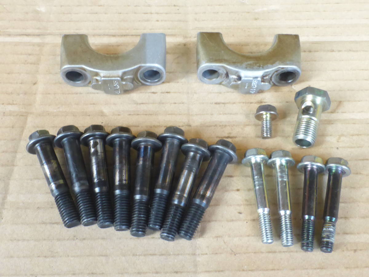 レガシィツーリングワゴン TA-BP5 H16年9月 カムホルダーとボルト類A 中古拍卖