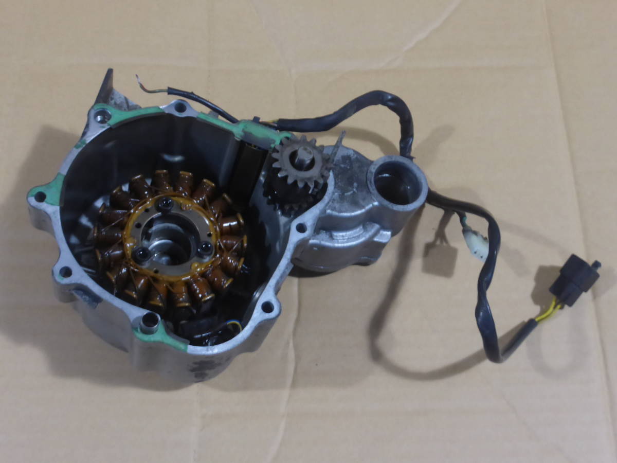 FTR223 BA-MC34 ダイナモ ジェネレーター カバー ピックアップコイルに破損あり 中古拍卖