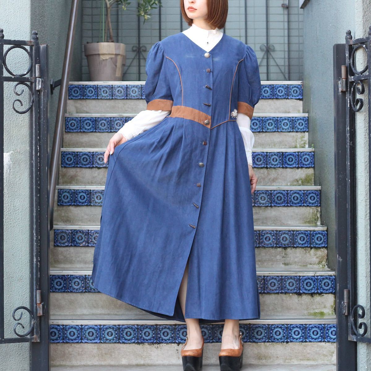 *SPECIAL ITEM* EU VINTAGE VERA CONDOTTI ヨーロッパ古着羊デザインフェイクスウェードチロリアンワンピース拍卖