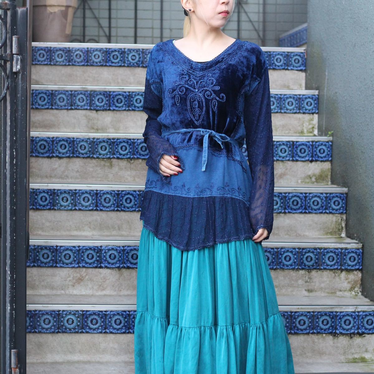 USA VINTAGE EMBROIDERY SEE THROUGH DESIGN CUT&SEWN/アメリカ古着刺繍シースルーデザインカットソー拍卖