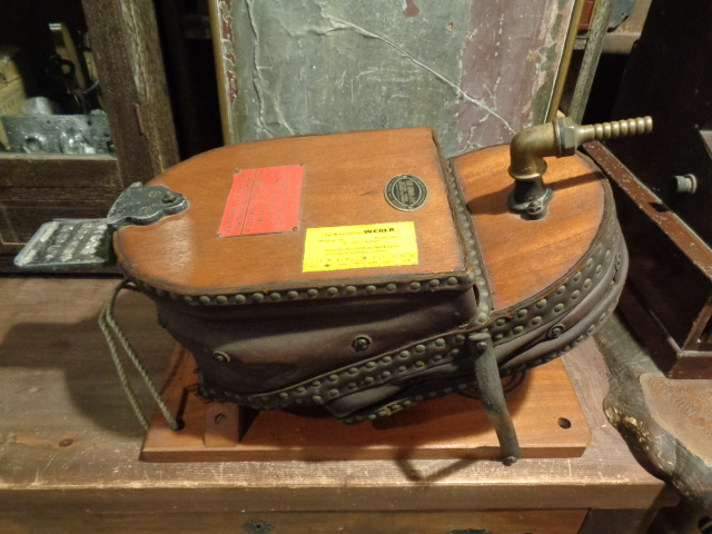 【フランス蚤の市1973s巨大な警笛鞴】空気入れポンプ鍛冶屋古道具アンティーク骨董インテリア船舶ラッパホーン本革レザー炉薪ストーブ暖炉拍卖