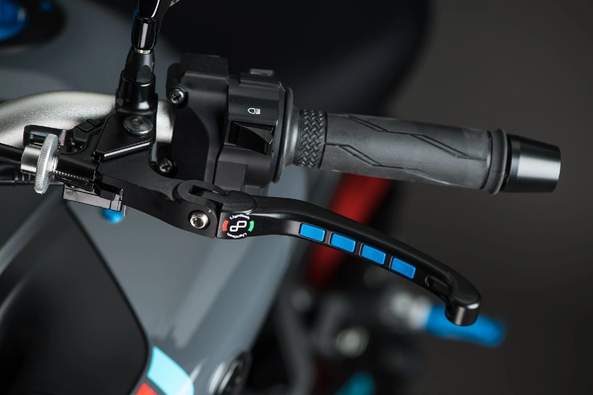 【国内在庫】LighTech ライテック ALIEN 可倒式 クラッチレバー KAWASAKI Z650 Z750 Z800 Z900 カワサキ ★拍卖