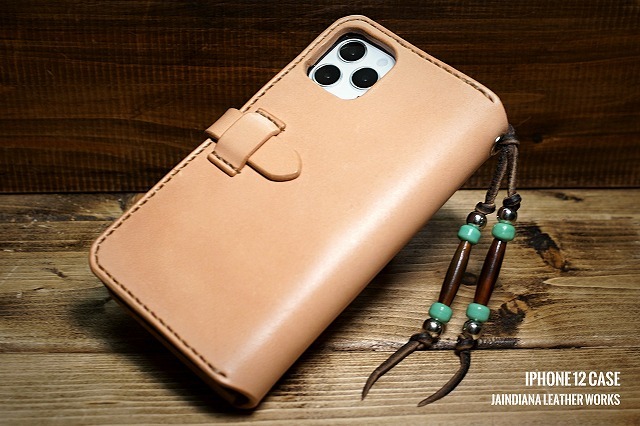 iPhone14ケース(14pro・proMAX・14Plus用の製作も可) 手縫い サドルレザー ナチュラル 手帳型 カード入れ付き拍卖