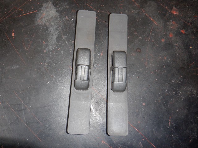 D1388 ENR33 R33 スカイライン 純正 フロント シートベルト レベル 左右セット 38943拍卖