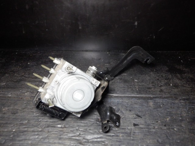 DJ5FS デミオ 純正 ABS アクチュエーター 39017/A2拍卖