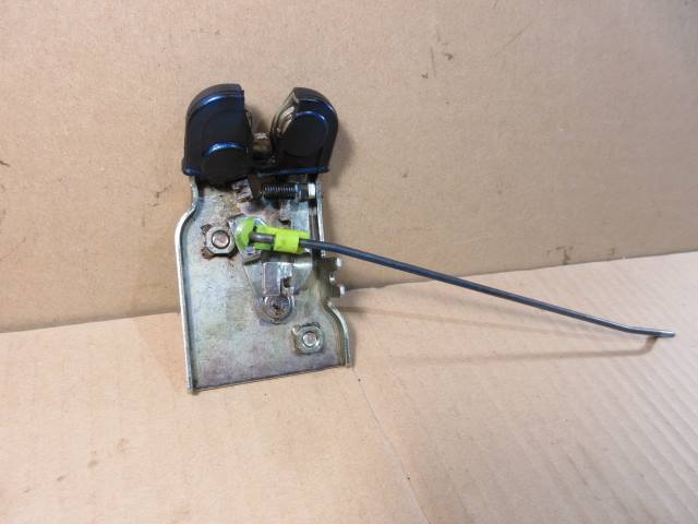 即決H5年 トランク ロック フード EA11R カプチーノ拍卖