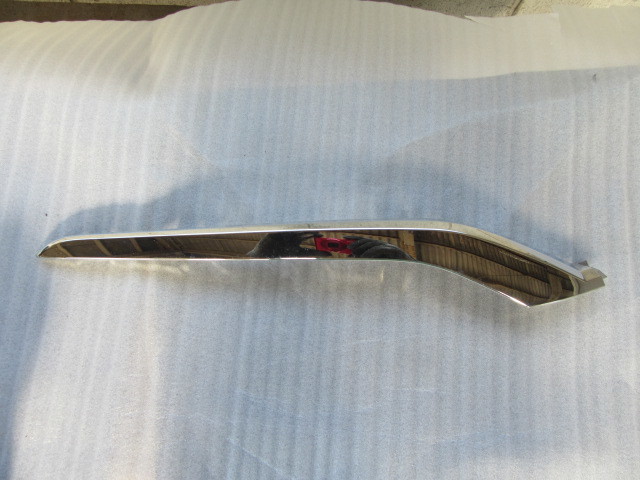 C26 FC26 セレナ ハイウェイスター フロント メッキモール 右 純正 62256-1VF0A NISSAN SERENA拍卖