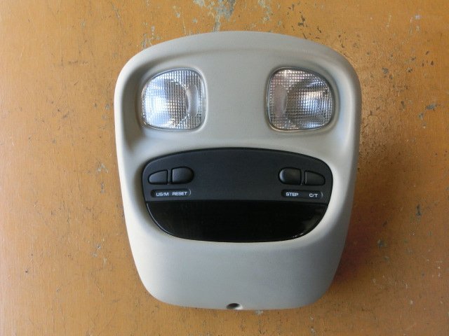 チェロキー ルームランプ 平成14年 GH-KJ37 フロント 02y 10.7万km リミテッド 即決あり 拍卖