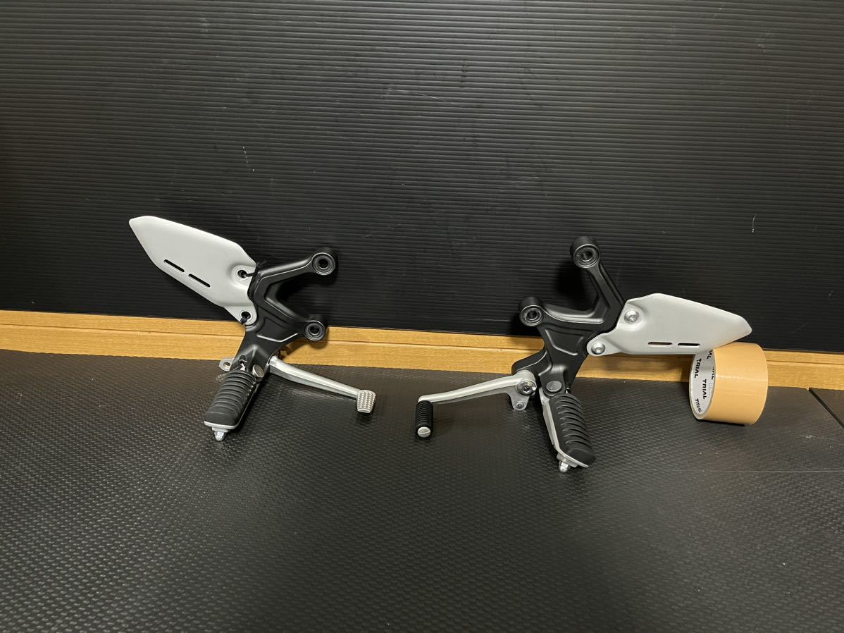 カワサキ Z900RS 新品同様!! 純正 ステップ プレート ペダル フルセット!! z900rs カフェ CAFE 純正戻し、ストックに! 現行 3拍卖