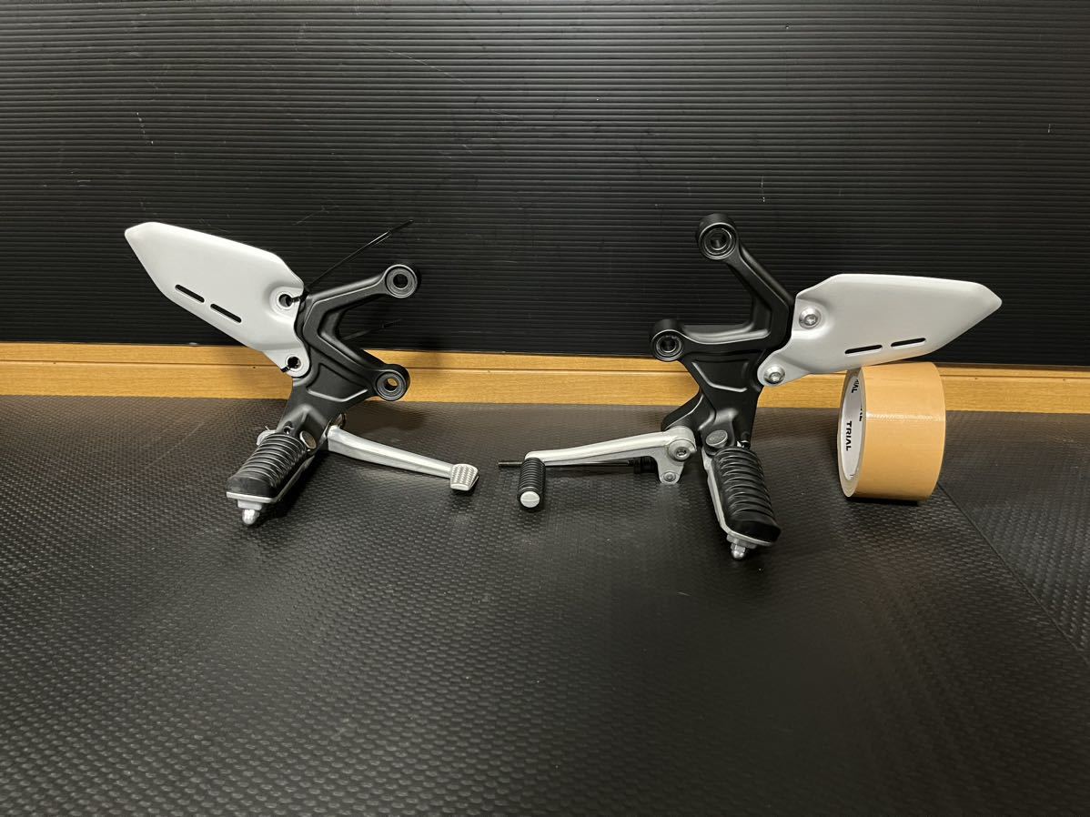 カワサキ Z900RS 新品同様!! 純正 ステップ プレート ペダル フルセット!! z900rs カフェ CAFE 純正戻し、ストックに! 現行 4拍卖